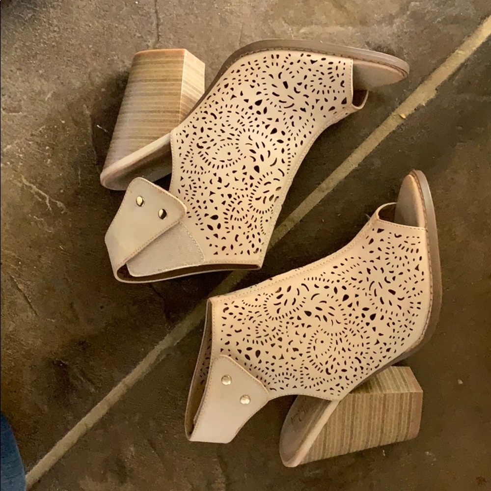 Beige block peep toe heels